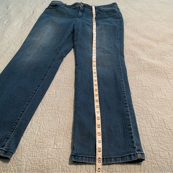 Chico’s Fabulously Slimming Jeans - 12 Short - Picture 6 of 16